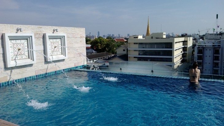 chillax piscine bangkok