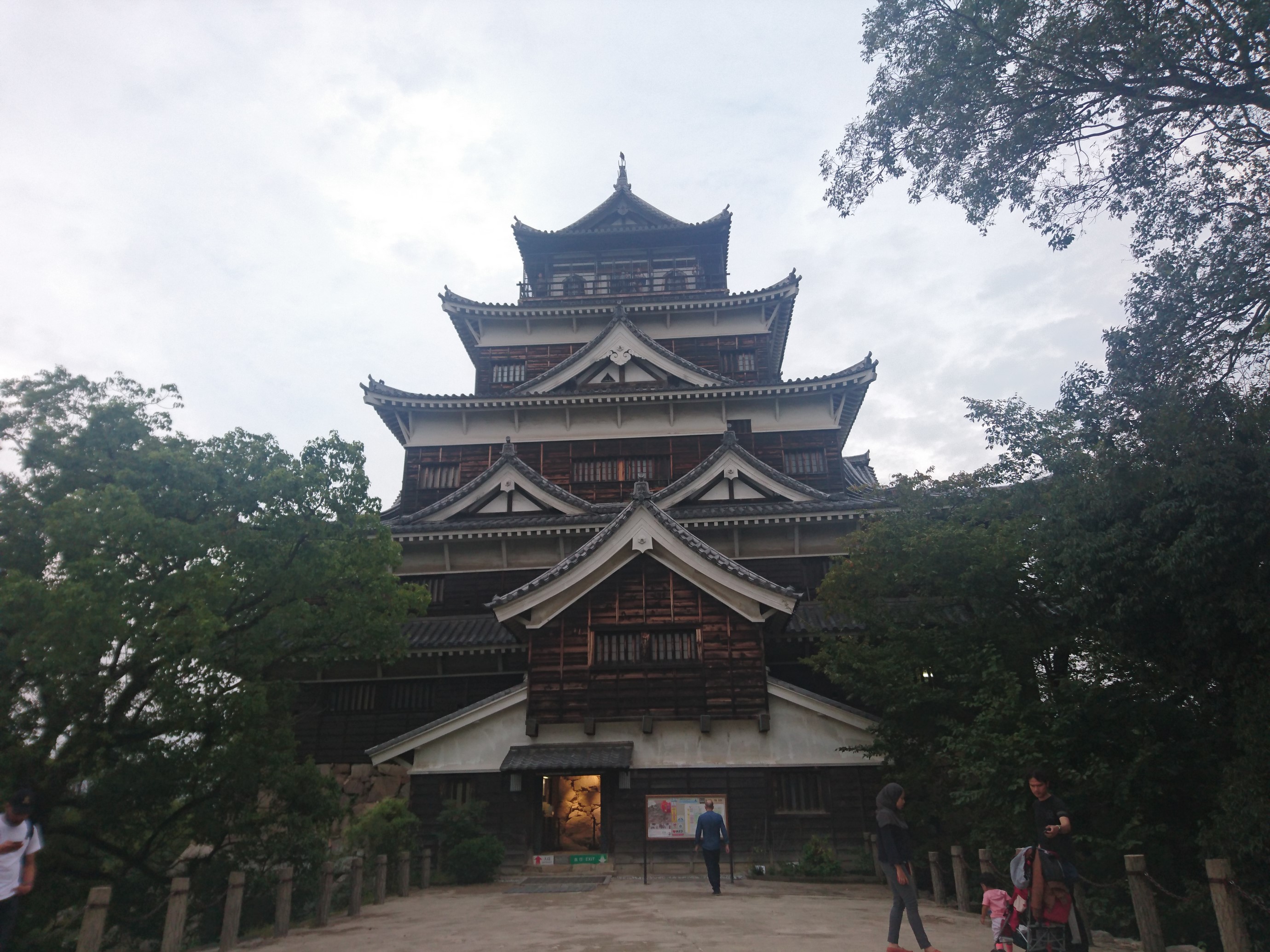 chateau hiroshima japon