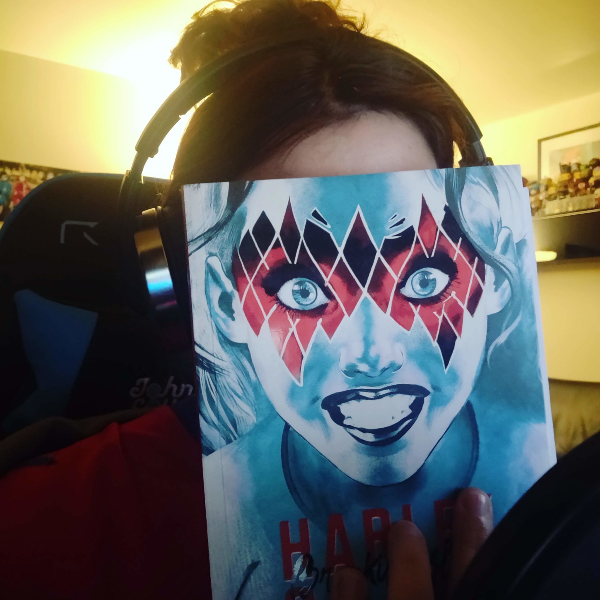 Harley Quinn Breaking Glass débarque dans la collection Urban Link